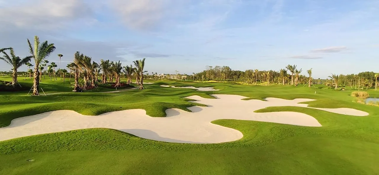 Forest City Golf Hotel Nusajaya  5*, Nusajaya (Iskandar Puteri)